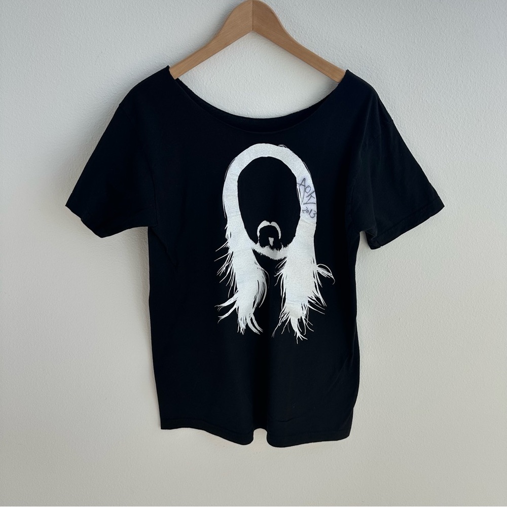 Steve Aoki off-the-shoulder tee